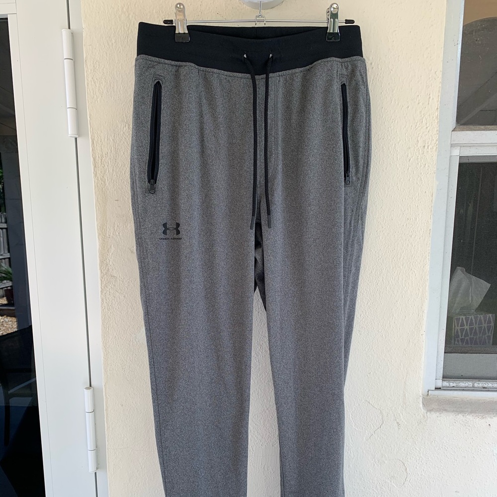 Under Armour men’s joggers